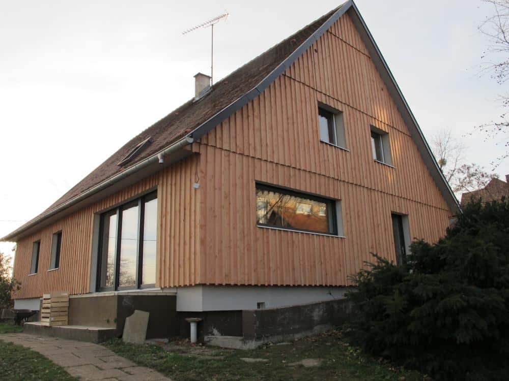 Bardage bois vertical Solares BAUEN - vue d'ensemble